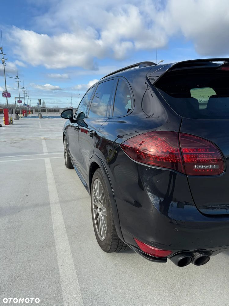 Porsche Cayenne GTS - 10