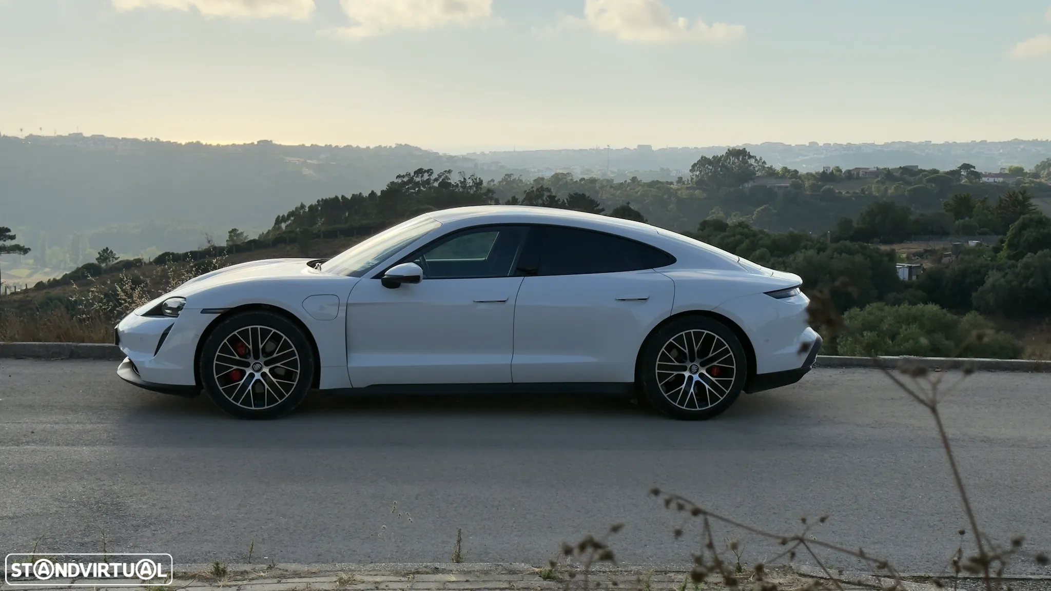 Porsche Taycan 4S - 27