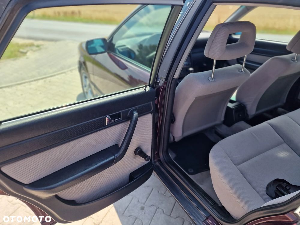 Audi 100 2.3 E - 20