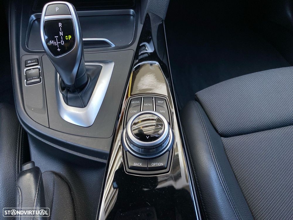 BMW 320 d Line Sport Auto - 12