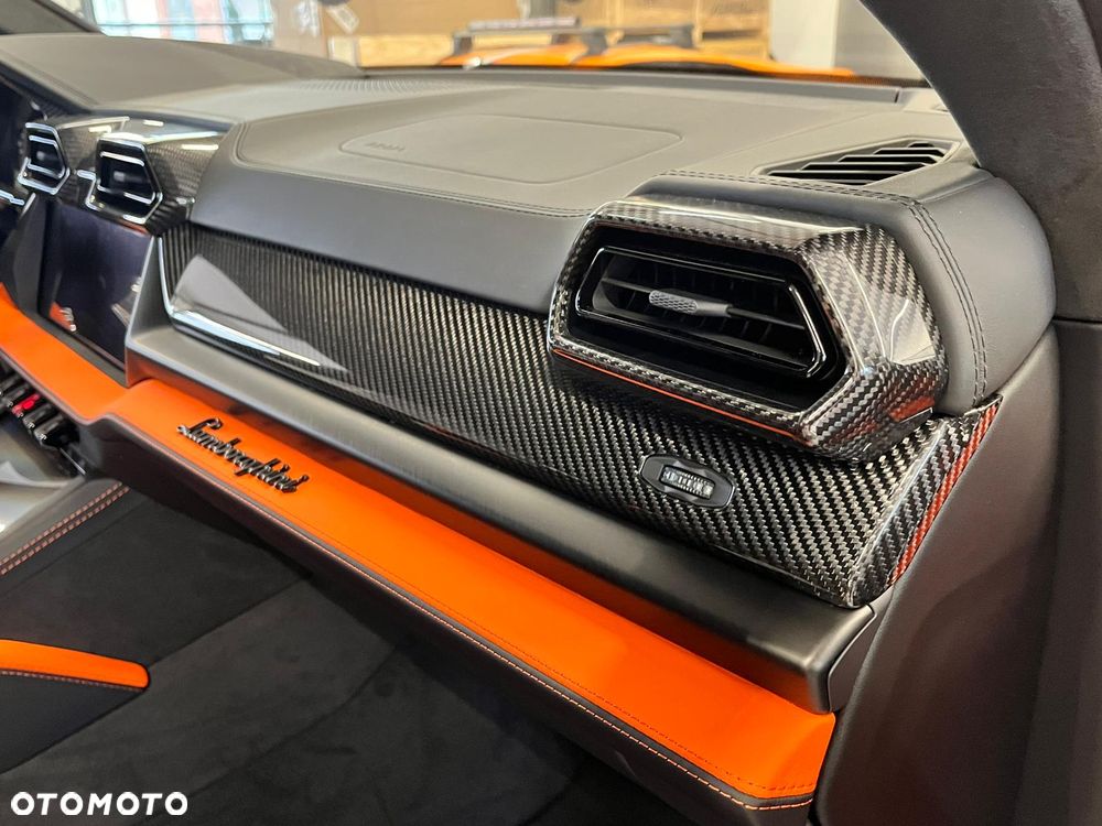 Lamborghini Urus - 4