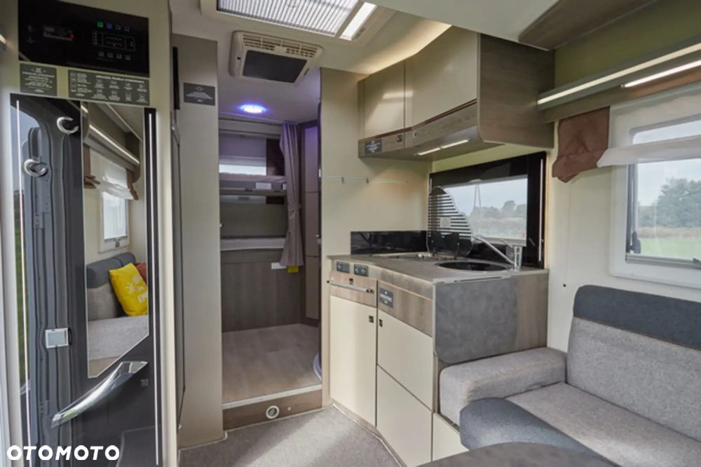 Ford Chausson 720 Titanium - 16