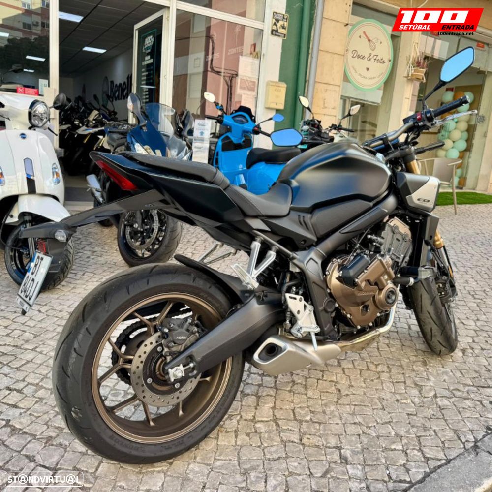 Honda CB 650 RA - 7