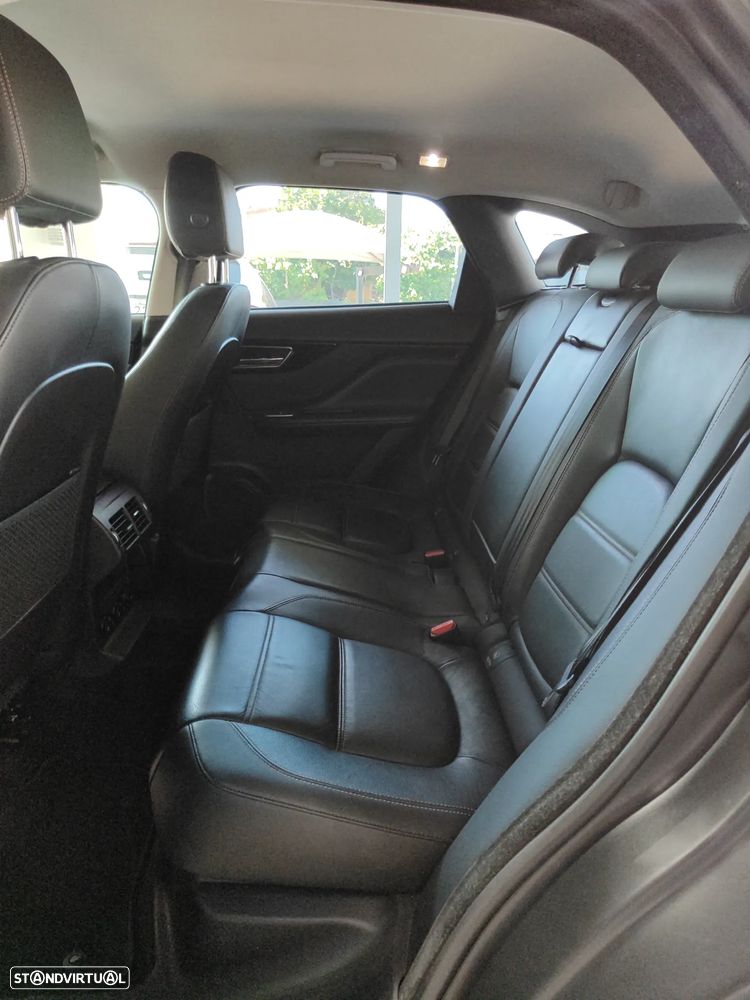 Jaguar F-Pace 20d AWD Aut. Prestige - 17