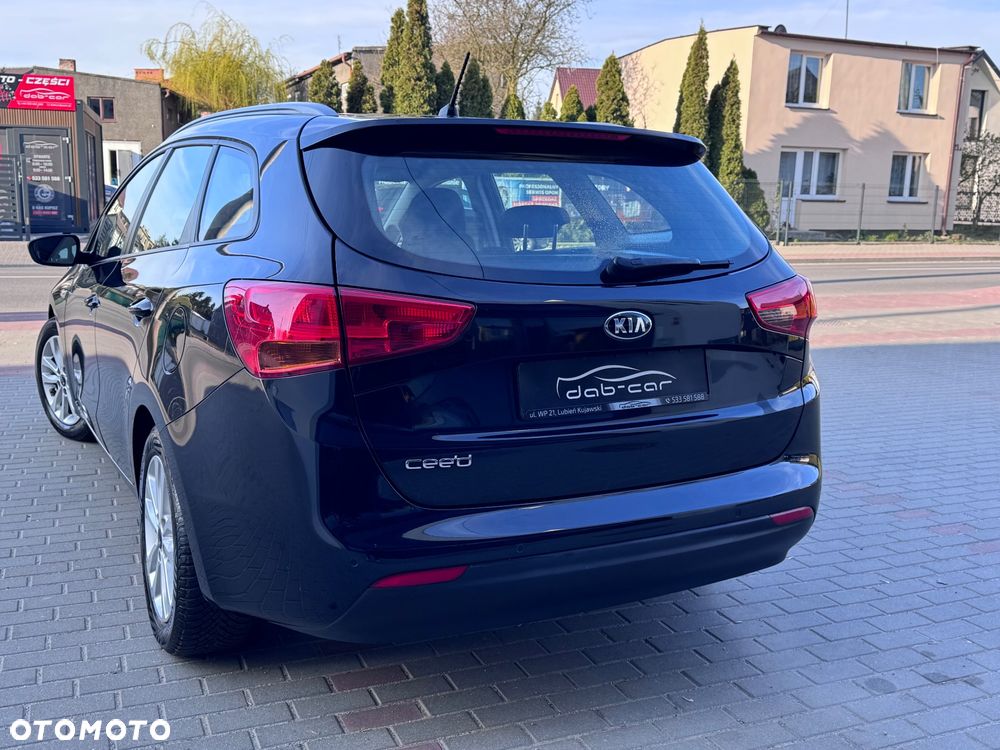 Kia Ceed 1.6 GDI ISG Dream-Team Edition - 19
