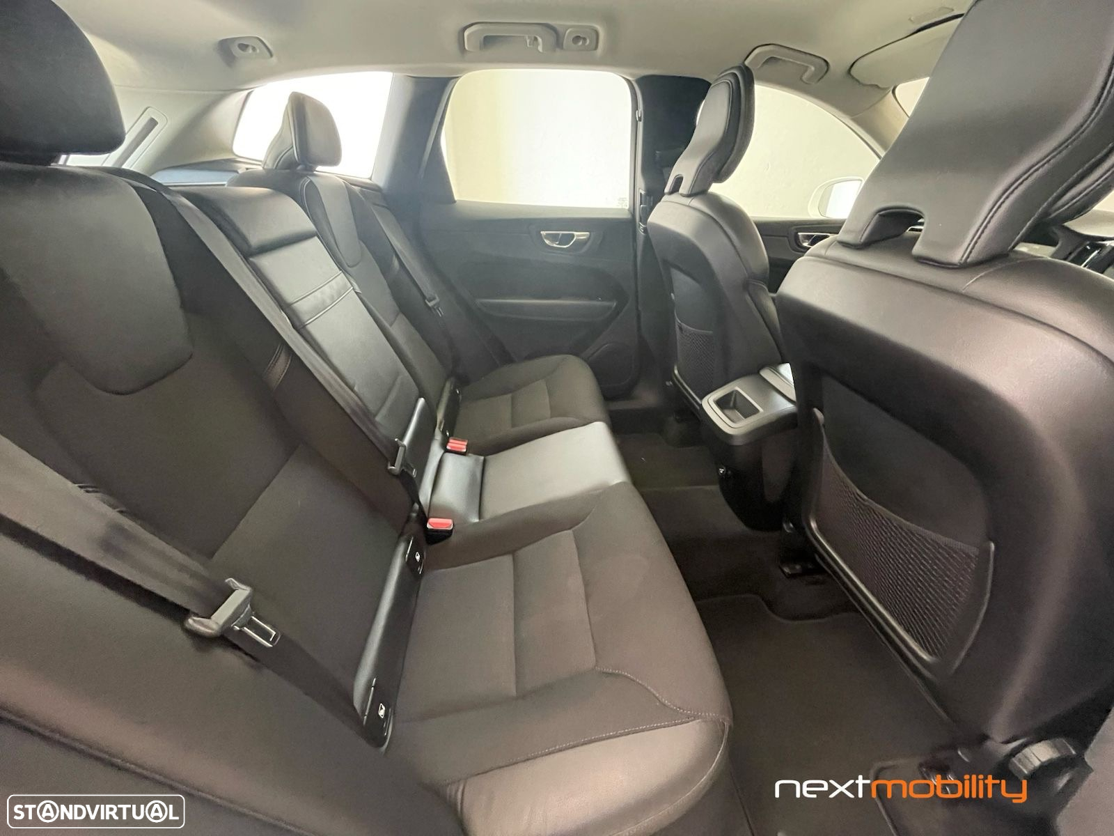 Volvo XC 60 2.0 D3 Momentum Plus - 16