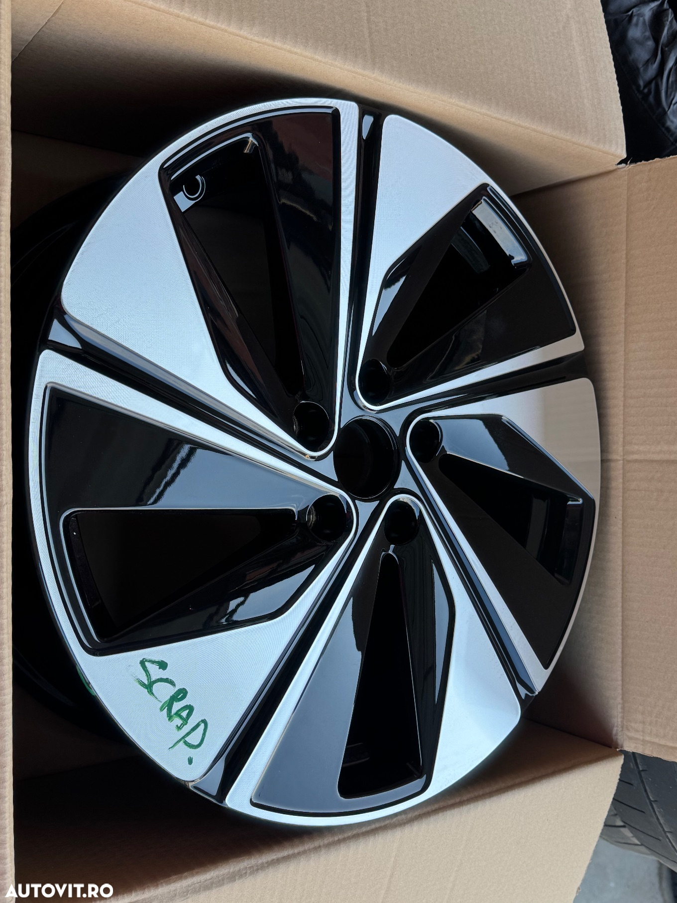Vând jante originale Volkswagen Tiguan pe 18” noi bicolore - 3