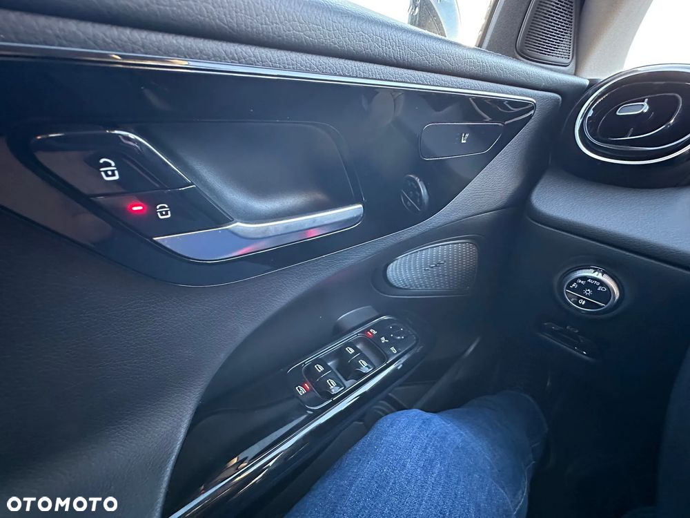 Mercedes-Benz Klasa C 180 9G-TRONIC - 10