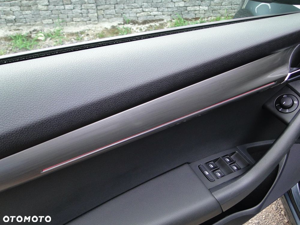 Skoda Octavia 1.5 TSI ACT Style DSG - 27