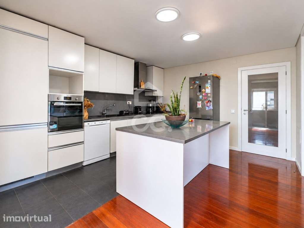 Apartamento T4 no Centro de Vila Nova de Famalicão | Vista Parque d... - Grande imagem: 2/19
