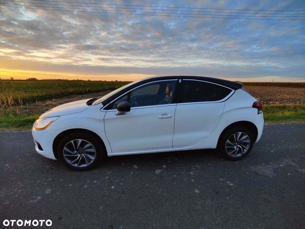 Citroën DS4 1.6 e-HDi SoChic MCP - 2