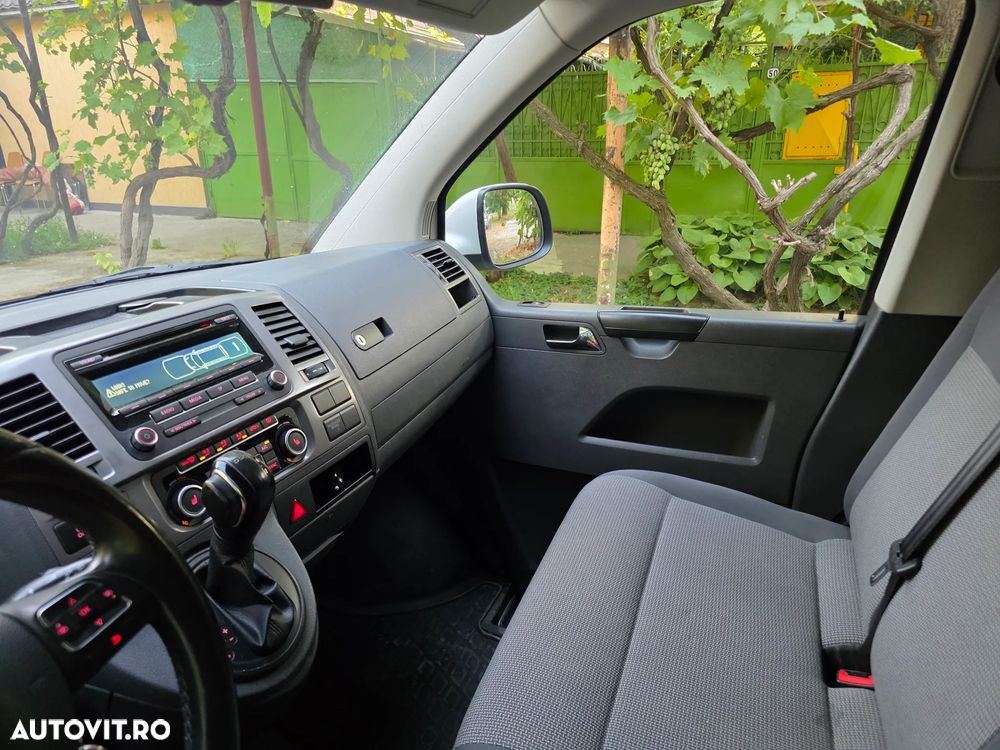 Volkswagen Caravelle - 20