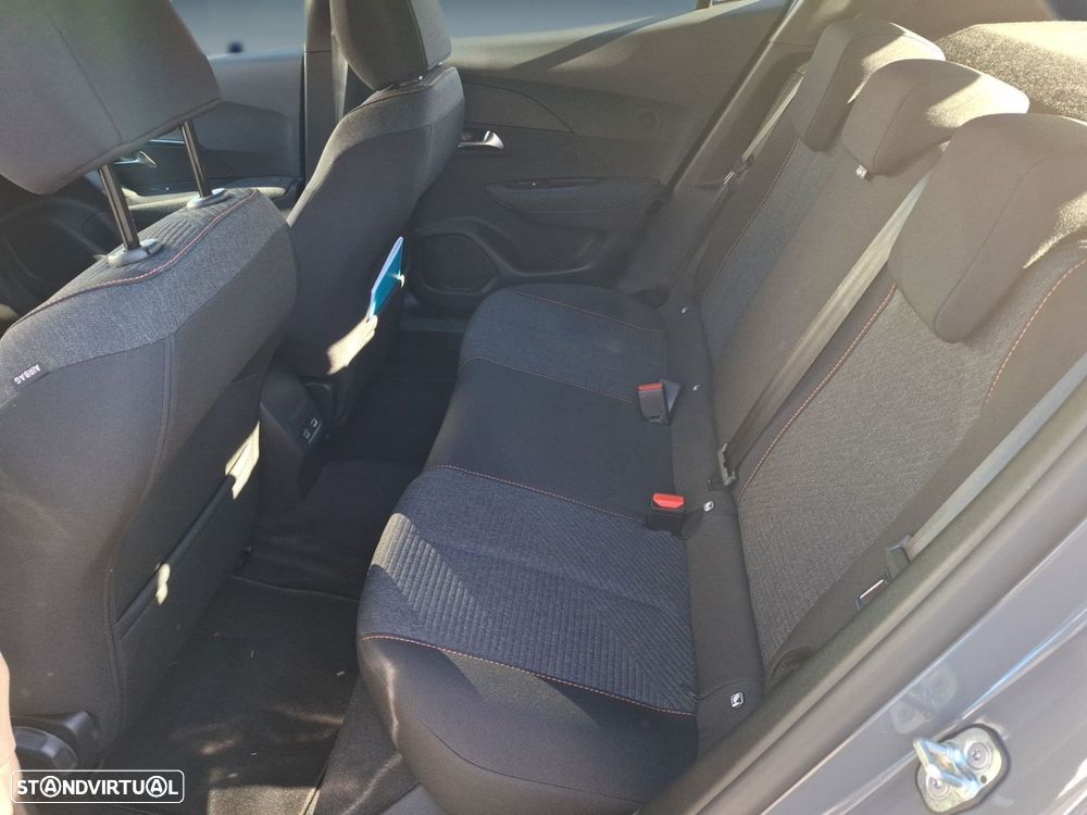 Peugeot e-2008 54 kWh Style - 17