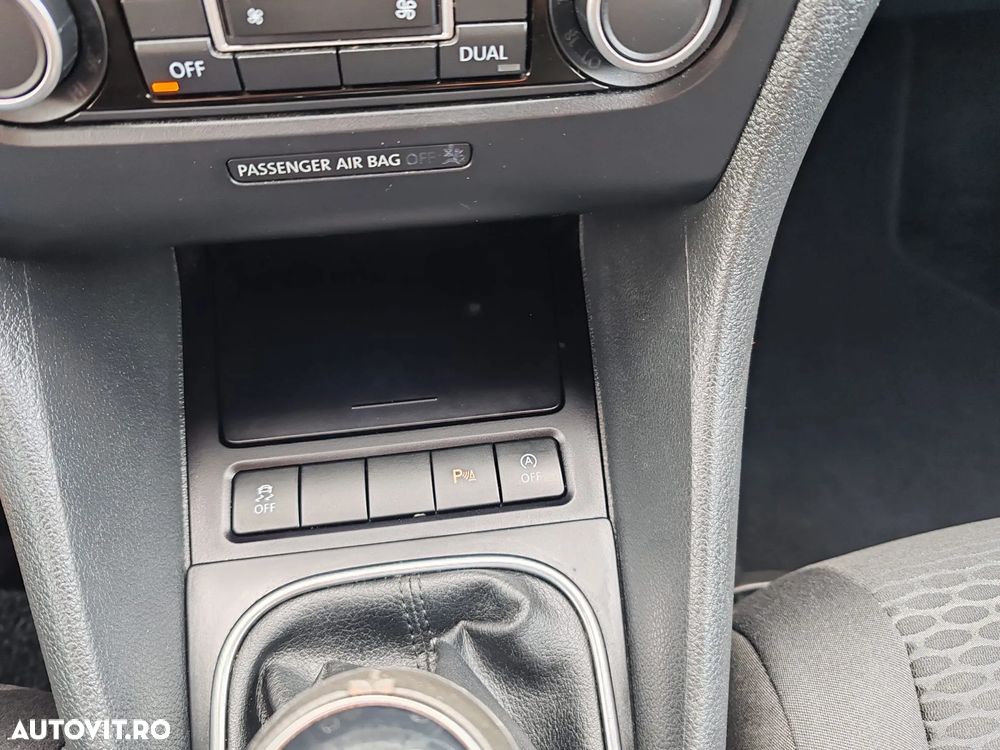 Volkswagen Golf - 6