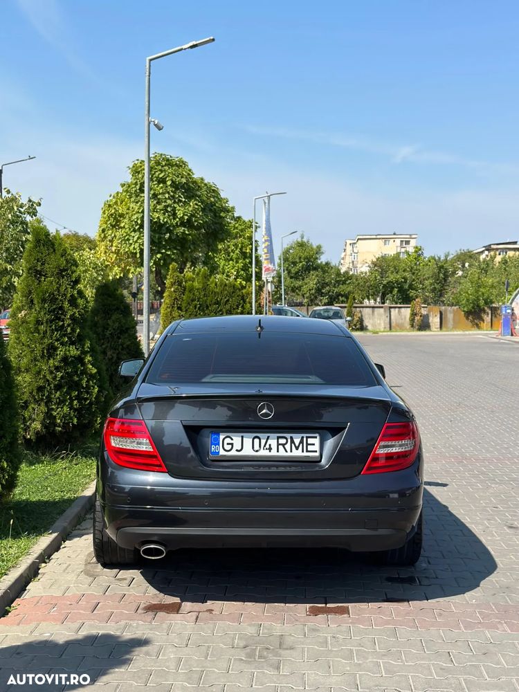 Mercedes-Benz C 220 CDI DPF Coupe (BlueEFFICIENCY) 7G-TRONIC - 6