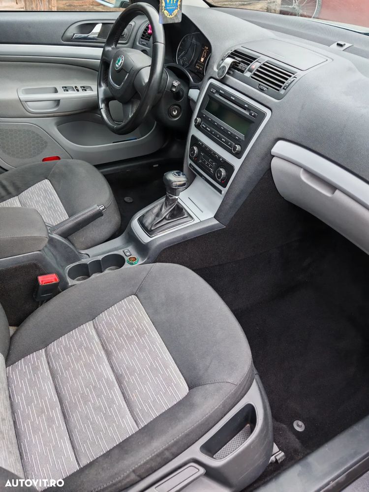 Skoda Octavia 1.6 TDI Drive DSG - 16