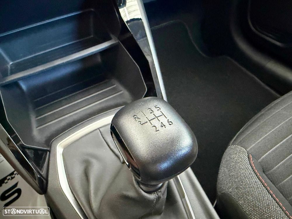 Peugeot 208 1.2 PureTech Allure - 18