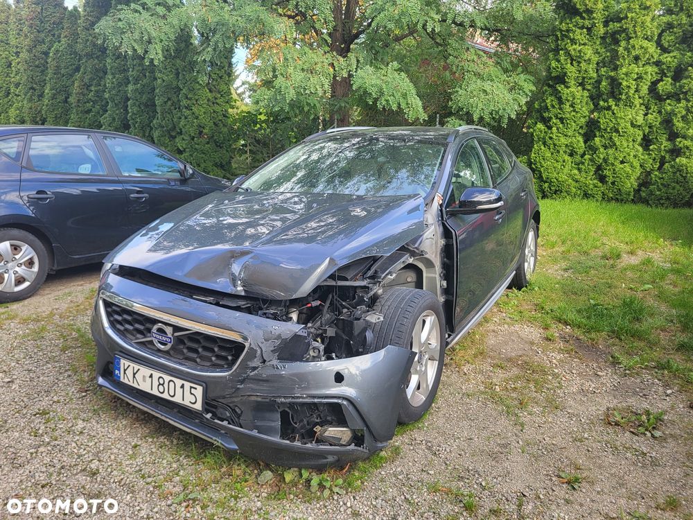 Volvo V40 Cross Country, 2014