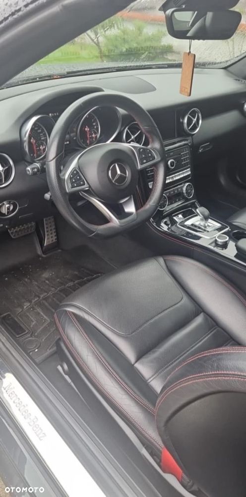 Mercedes-Benz SLC 300 9G-TRONIC - 10