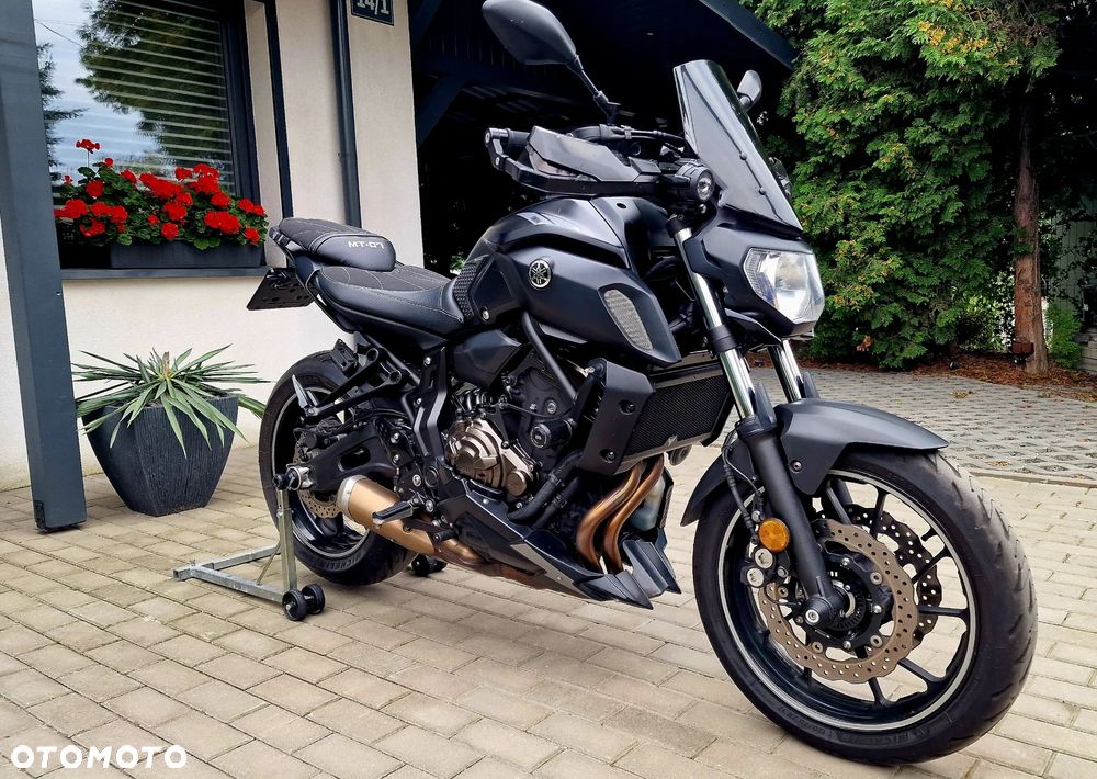 Yamaha MT - 2