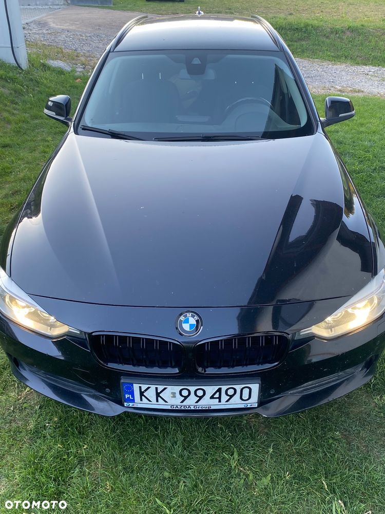 BMW Seria 3 318d DPF Touring Edition Sport - 3