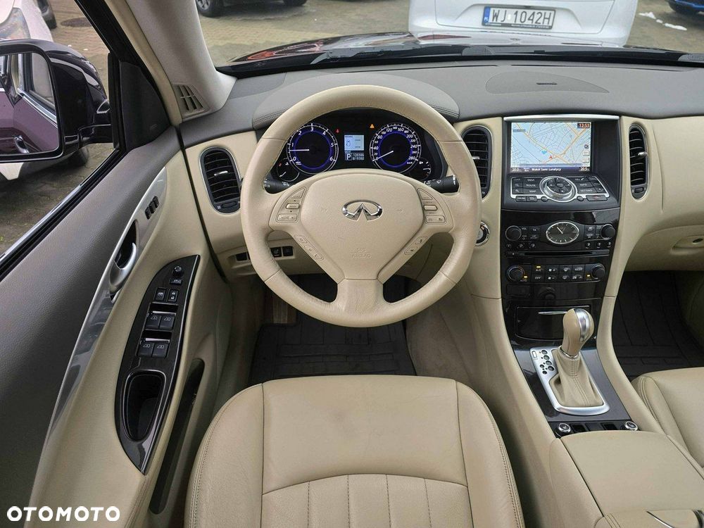 Infiniti QX50 - 26