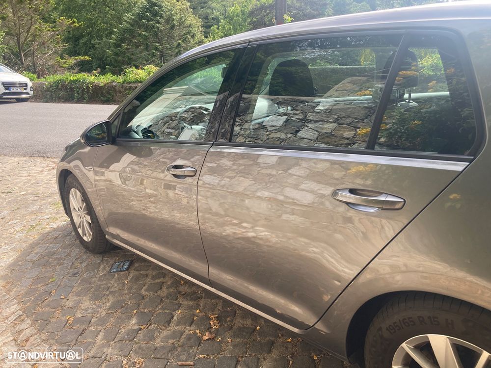 VW Golf 1.6 TDi BlueMotion Confortline - 11