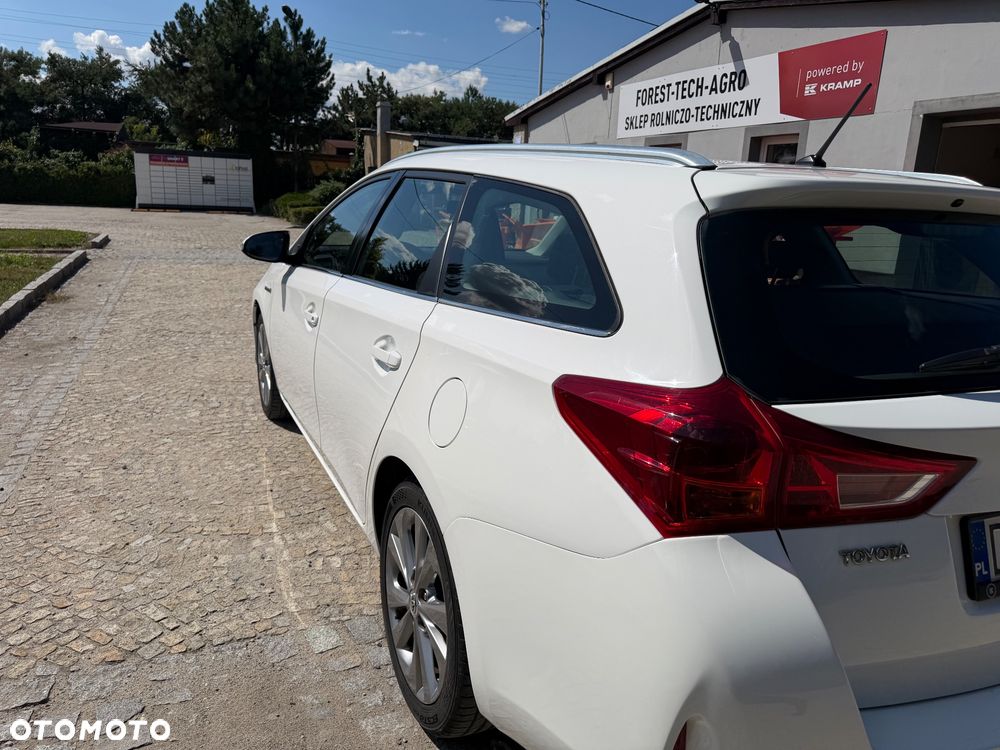 Toyota Auris - 13