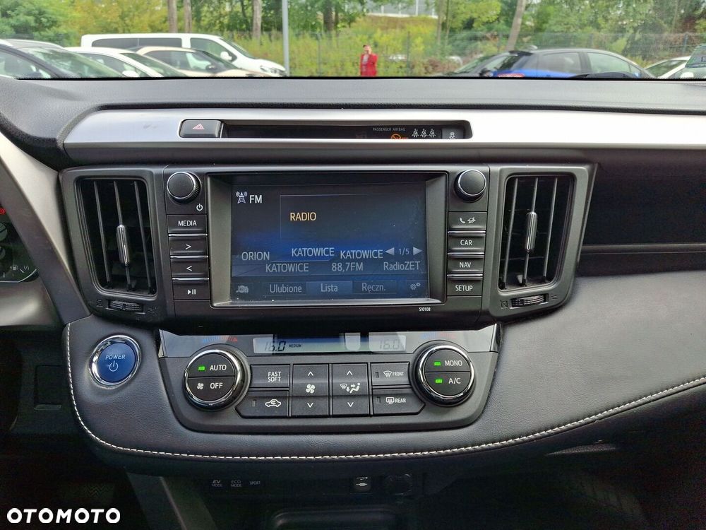Toyota RAV4 Hybrid Premium 4x4 - 11