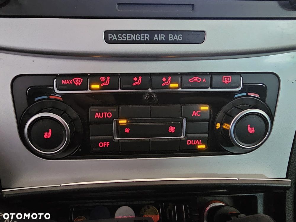 Volkswagen Passat 2.0 TDI DPF Comfortline - 11