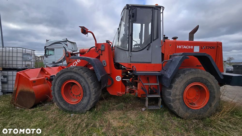 Hitachi LX170E - 1