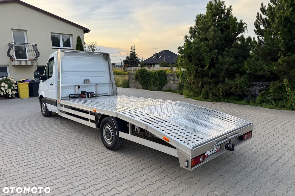 Mercedes-Benz Sprinter - 4