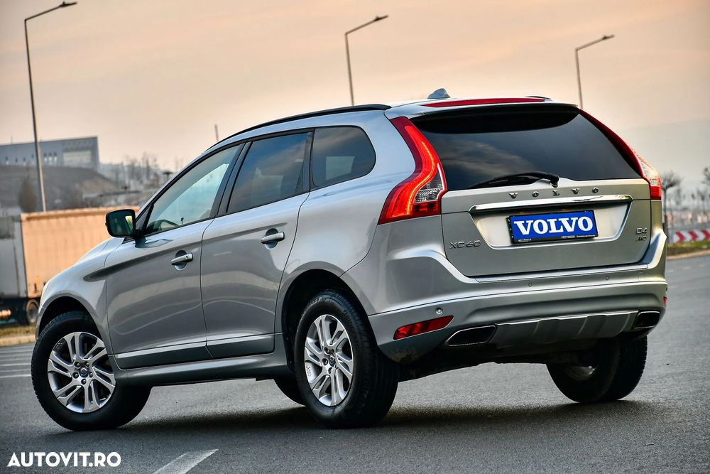 Volvo XC 60 D4 AWD Geartronic Summum - 5