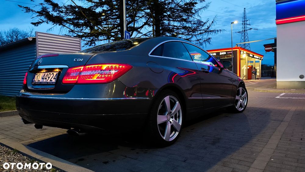 Mercedes-Benz Klasa E - 9
