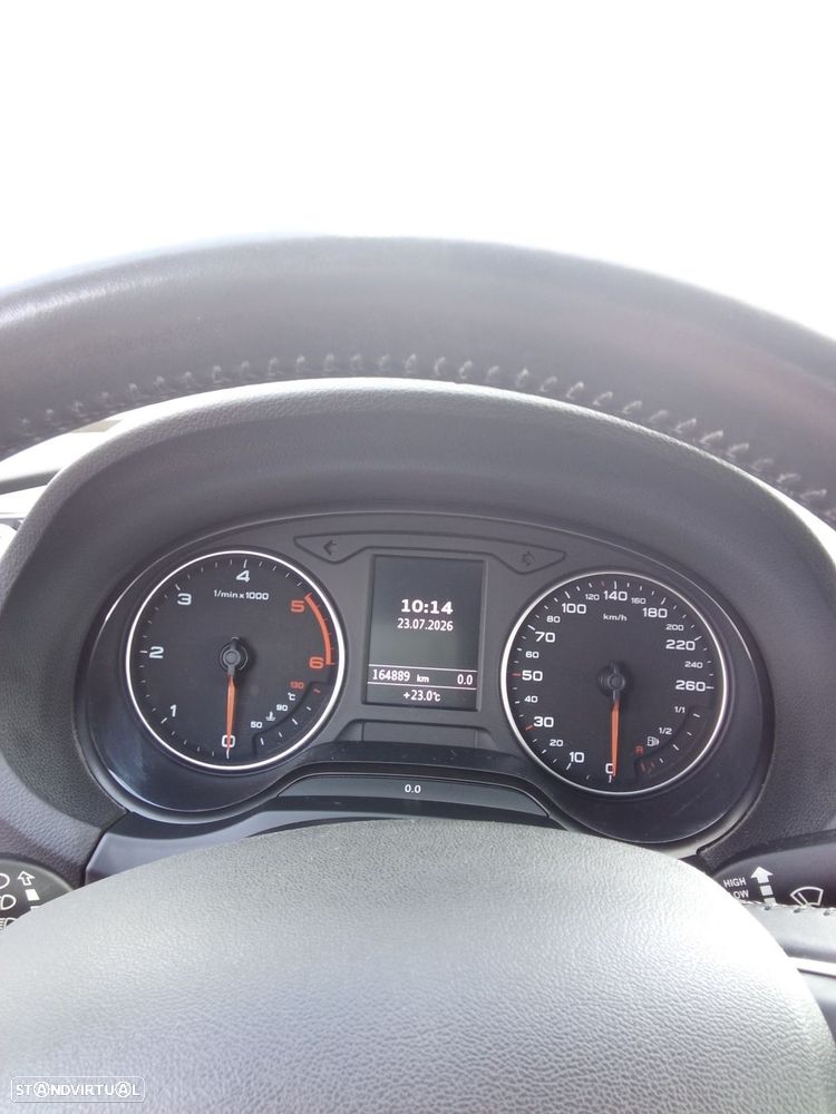 Audi A3 1.6 TDI Advance - 8