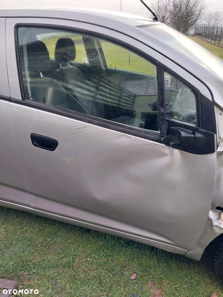 Chevrolet Spark 1.0 Base - 11