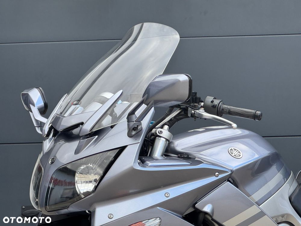 Yamaha FJR - 21
