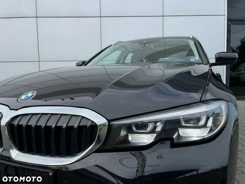 BMW Seria 3 318d Sport Line - 4