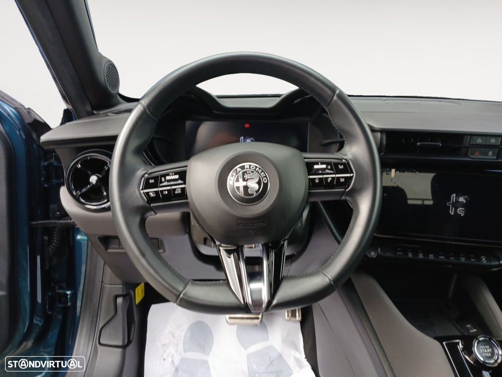 Alfa Romeo Junior Elletrica 50 kWh - 13