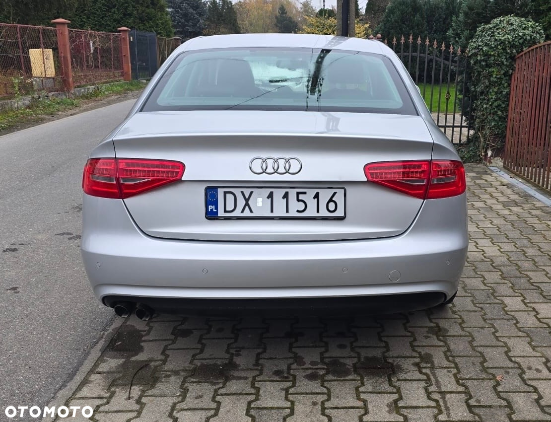 Audi A4 2.0 TDI DPF multitronic Attraction - 5