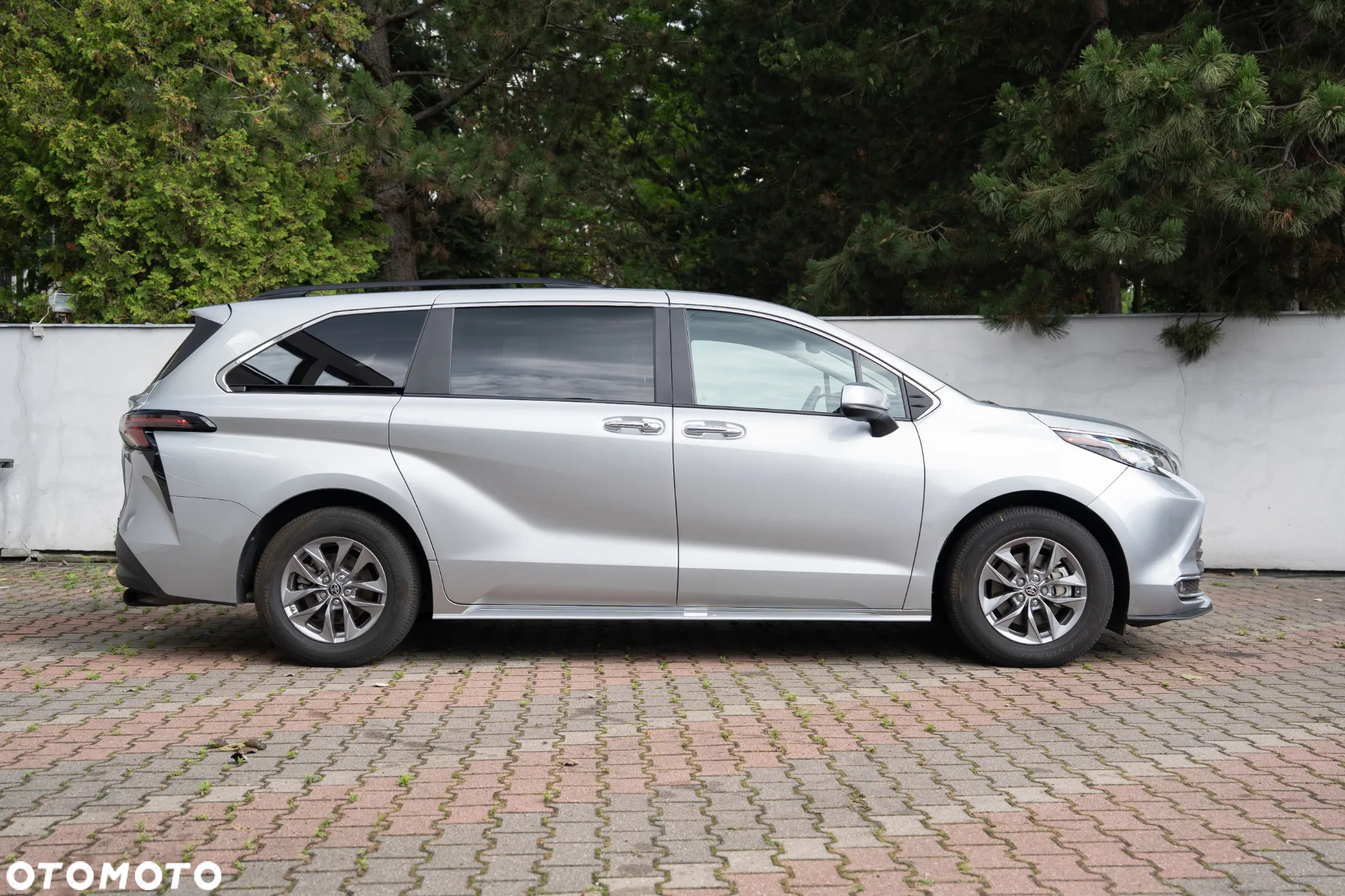 Toyota Sienna - 5