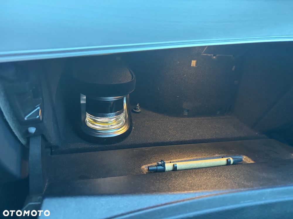 Mercedes-Benz Klasa E - 18