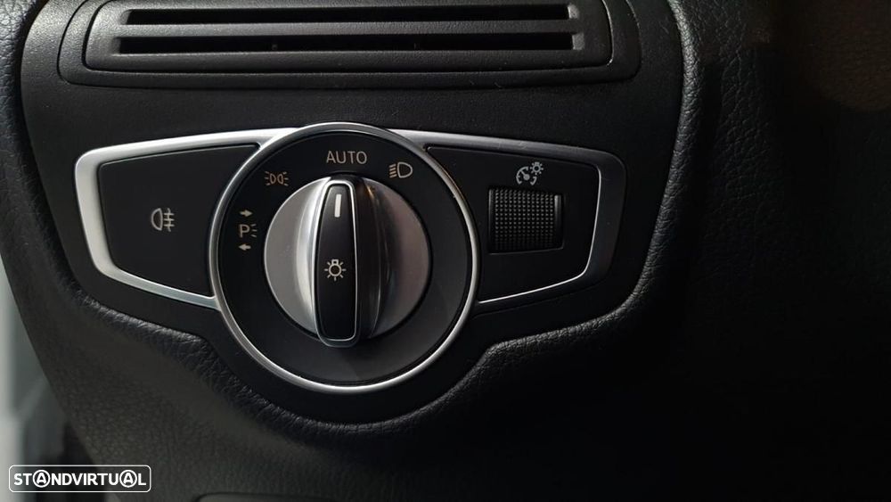 Mercedes-Benz GLC 220 d Coupe 4Matic 9G-TRONIC AMG Line - 31