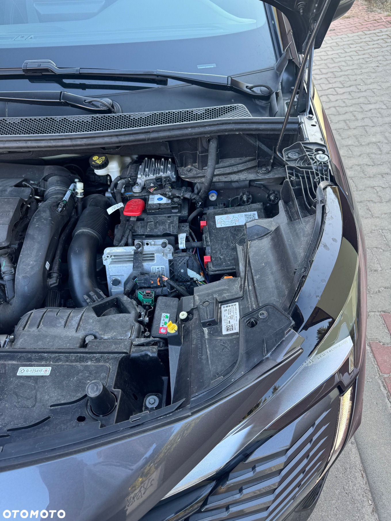 Peugeot 3008 1.6 PureTech Hybrid PHEV Allure Pack S&S EAT8 - 11