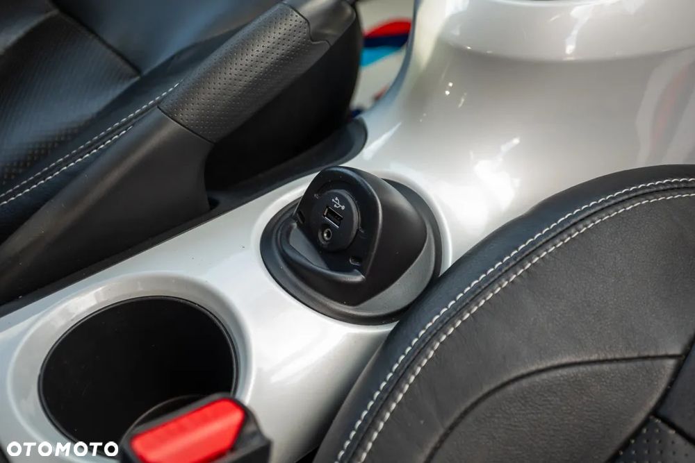 Nissan Juke 1.6 Visia S&S - 28