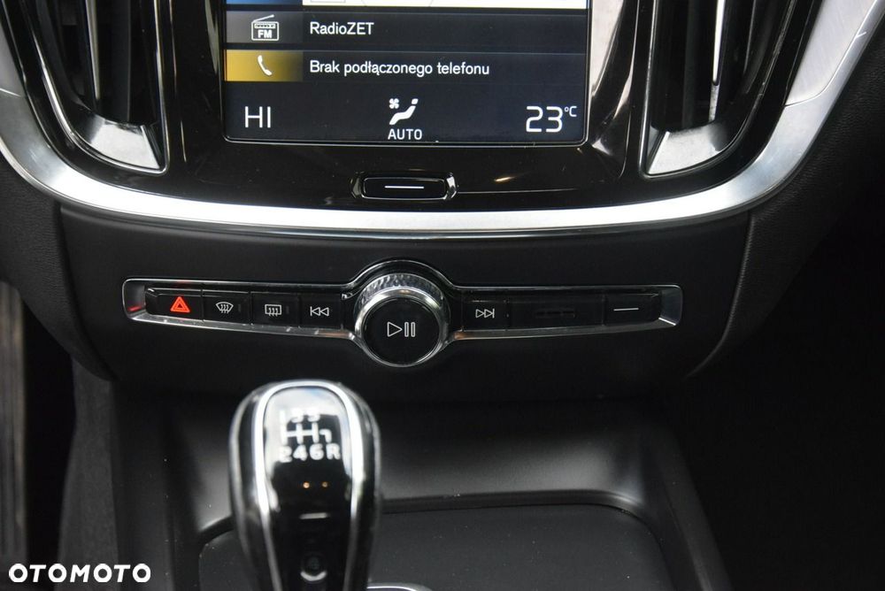 Volvo V60 D3 Momentum - 32