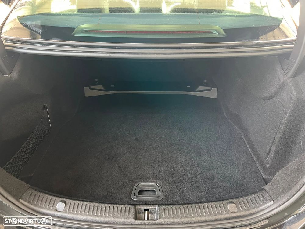 Mercedes-Benz E 200 d 9G-TRONIC - 31