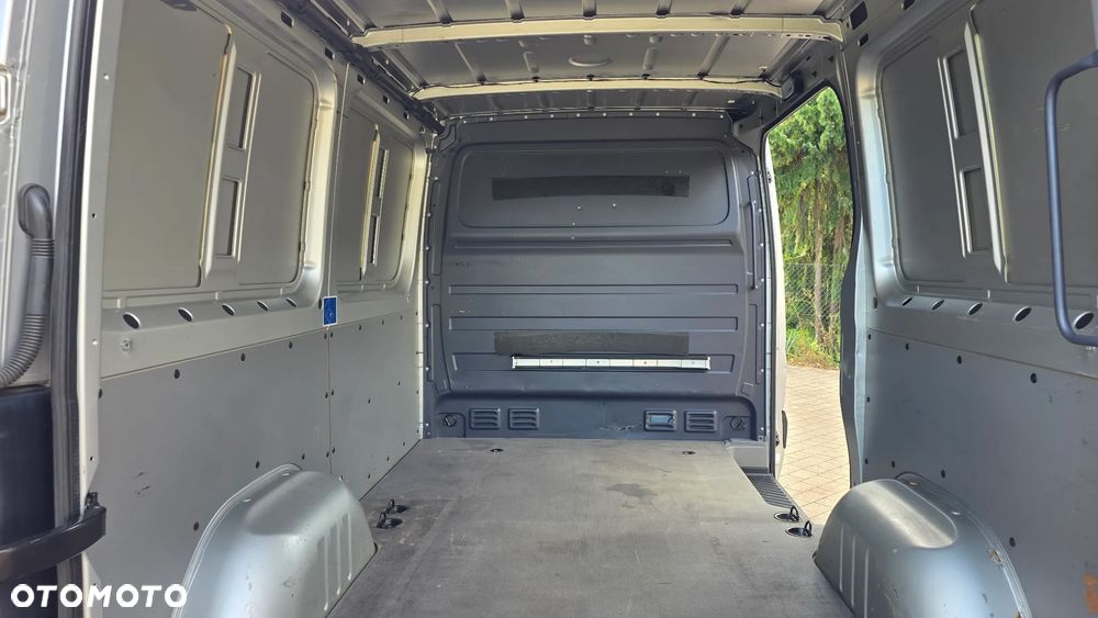 Volkswagen Crafter - 17
