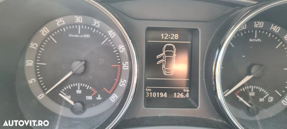 Skoda Superb 2.0 TDI Active - 7