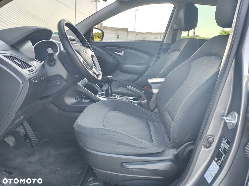 Hyundai ix35 blue 1.6 2WD Finale Gold - 17